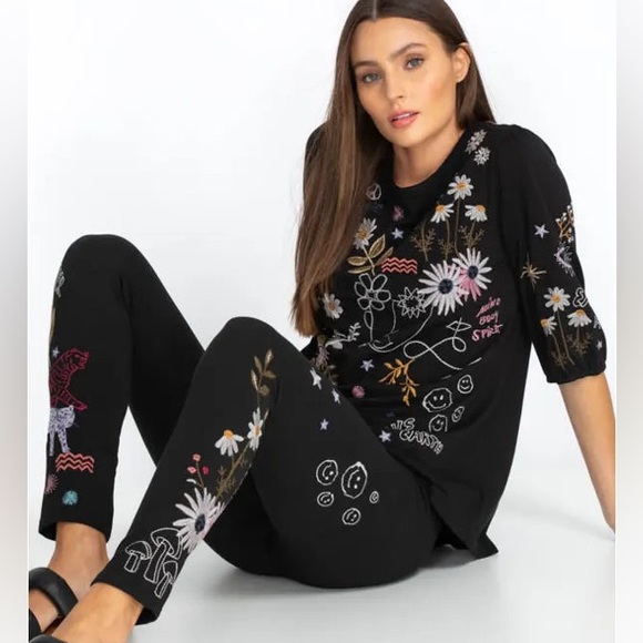 JOHNNY WAS • Soho puff sleeve top • Small - embroidered black - Picture 4 of 11